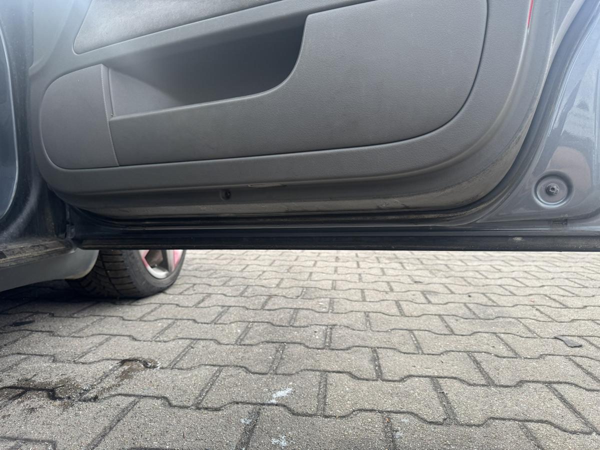 Audi A4 8E original T&uuml;r vorn rechts LX7Z Delfingrau Metallic 5-T&uuml;rer Rohbau Bj.2002